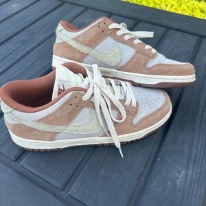 Worn once! Nike sneakers